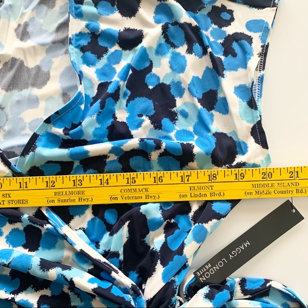 🌸New🌸 Maggy London Cap Sleeve Printed Jersey Wrap Dress Sz 14P NWT - Picture 9 of 10